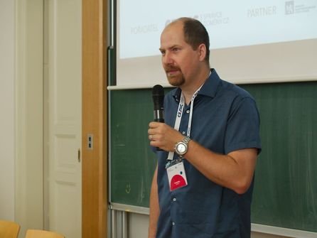 Ondřej Filip zahajuje konferenci