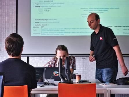 Michal Stanke (vpravo) na konferenci LinuxDays