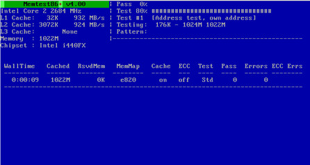 Memtest86+ v akci, pro větší přesnost výsledku je dobré nechat proběhnout