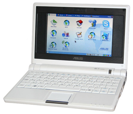 Jeden z prvních netbooků od ASUSu byl dodáván také s linuxovou distribucí Xandros