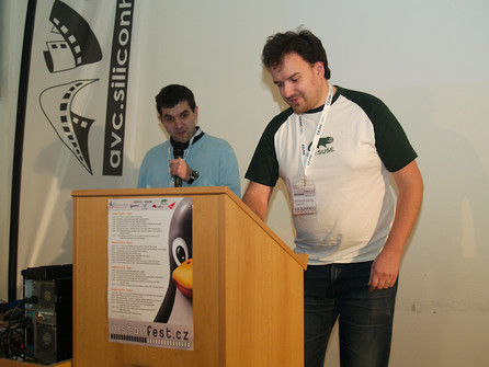 Michal Hrušecký se chystá na svou přednášku