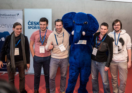 Maskot PostgreSQL nesměl na konferenci chybět (foto: Martin Swiech)