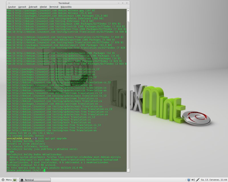 Další možností aktualizace je ruční spuštění apt-get v terminálu (Mint)
