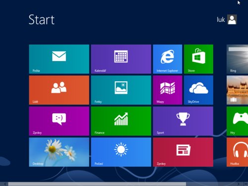 Obrazovka Start ve Windows 8