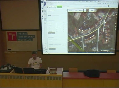 Turistické trasy v OpenStreetMap (snímek z videa z přednášky)
