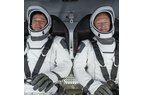 Posádka prvního pilotovaného Dragonu - Robert Behnken a Douglas Hurley (wikimedia.org)